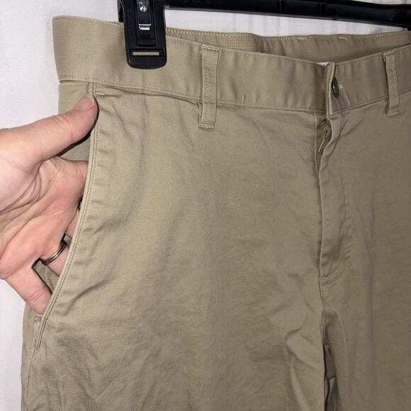 Fabletics The High Side Chino Pant Men's Size 33x32 Classic Fit Khaki Tan EUC - Picture 5 of 15